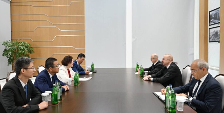 353820f7586c8ac107ae03022eb0a1cd_3056285