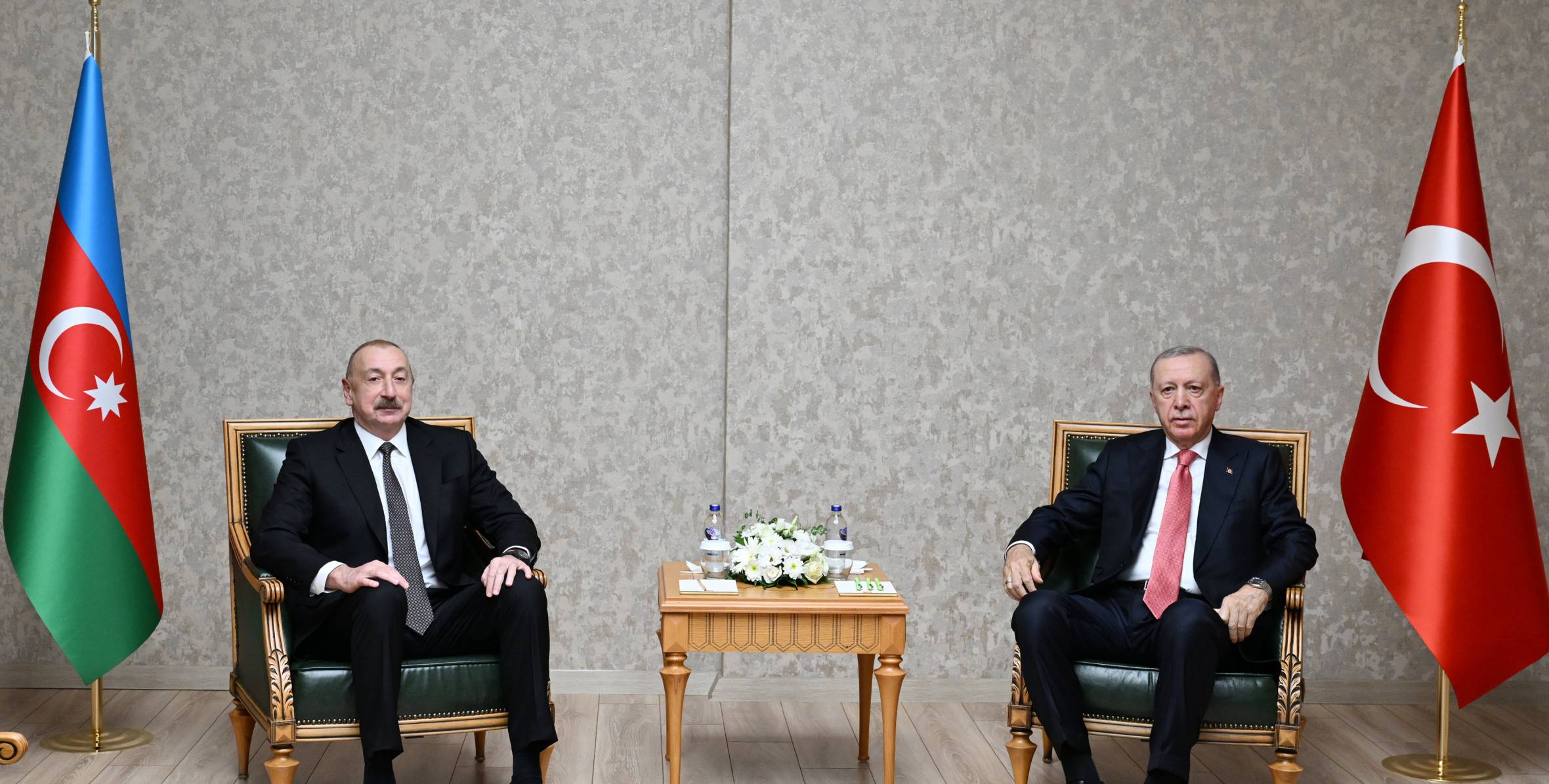 9e64e5190bdcd9f4b6c6a7917f3a5bf0_6940543