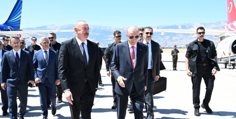 e93522daa059e55794b473ec42d659e3_9637320