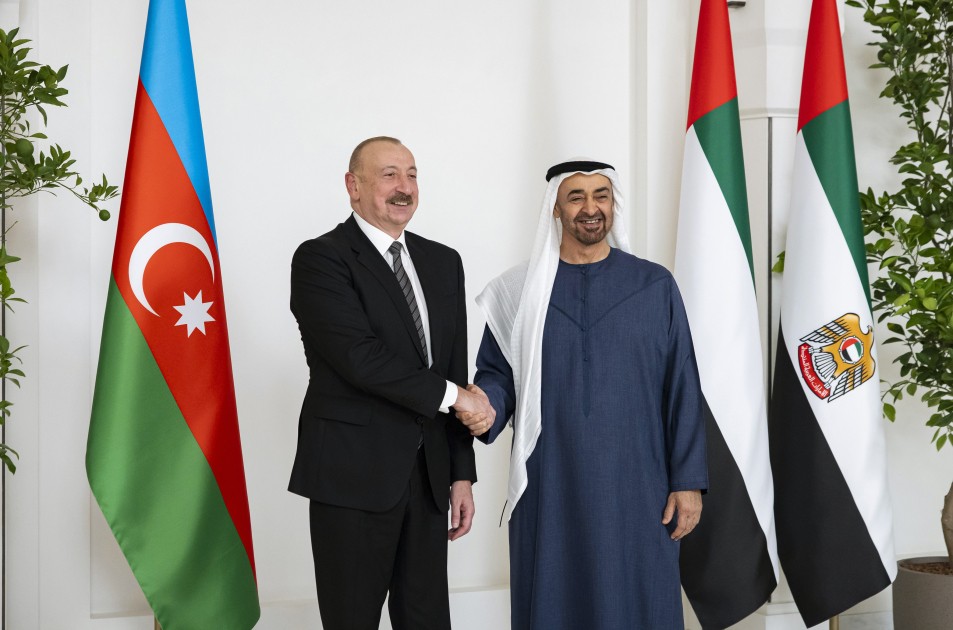 1752086383_1752084776447789366_1200x630