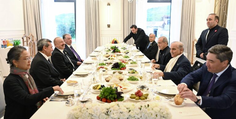 6a7c0814a0f30079a6b5a8e94cd79742_6623482