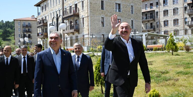 d31561e2b84a337cdf2e729ea35e7a9a_8676706