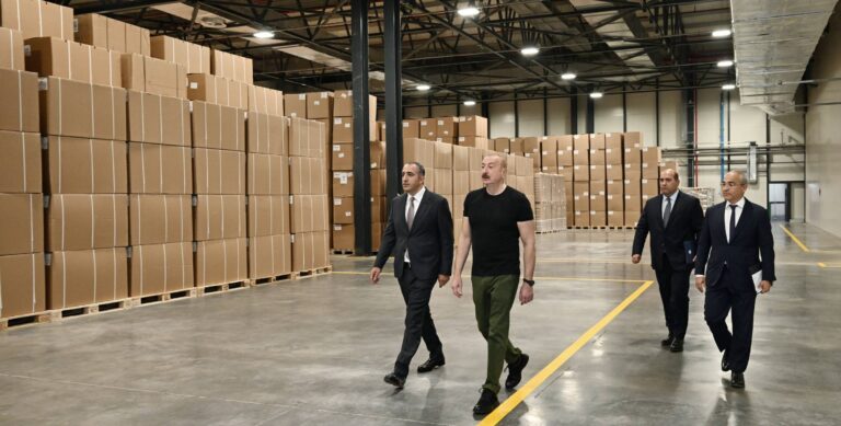 e6e104b0070ab52884c9bfb67ddc3cc0_5844175