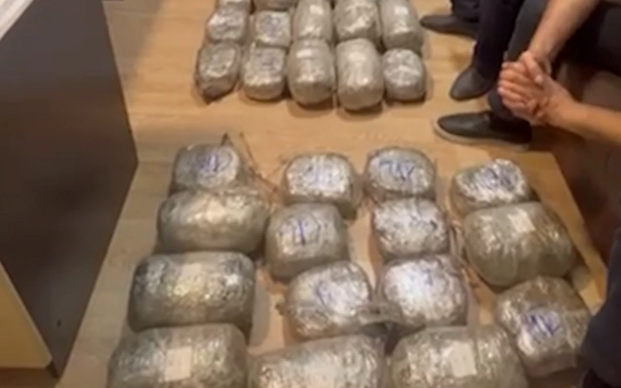 1754471880.32c16df0-bf9b-3840-9209-5bdd6c782970_850