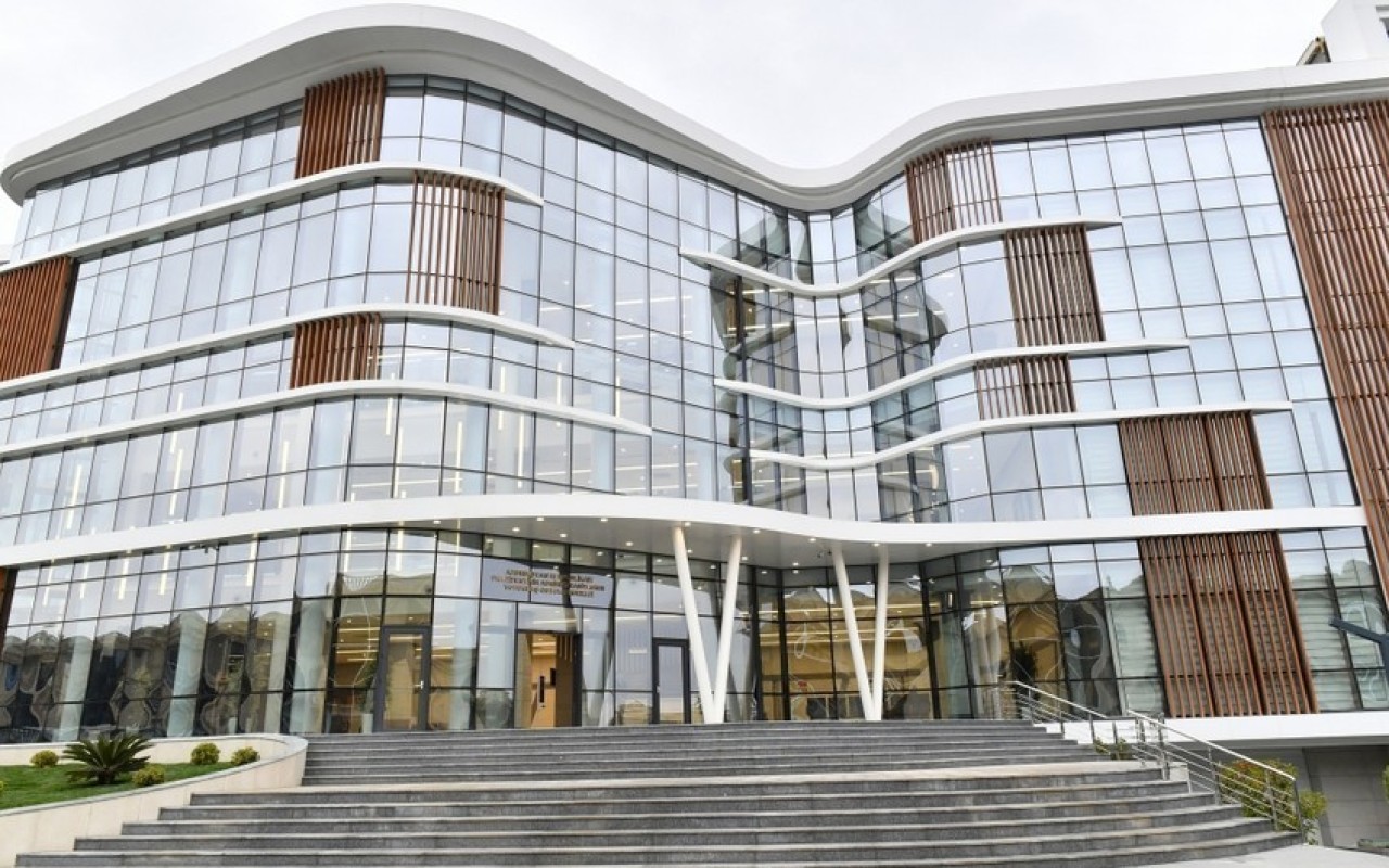 1755876350.027f62ef-3a9a-3c09-8087-1c99ab416667_850