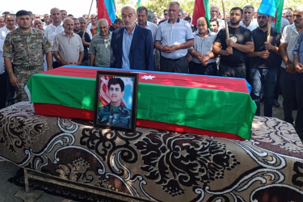 1756460583_w_111756459856501178688_1200x630