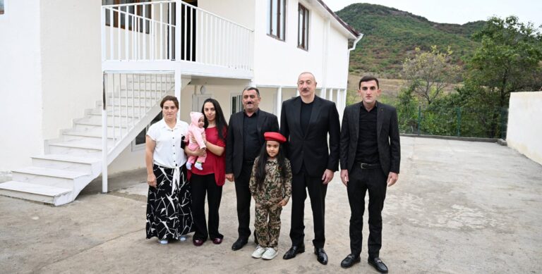 0dd7663bb6a79e1879bb806030a79e8e_7312602