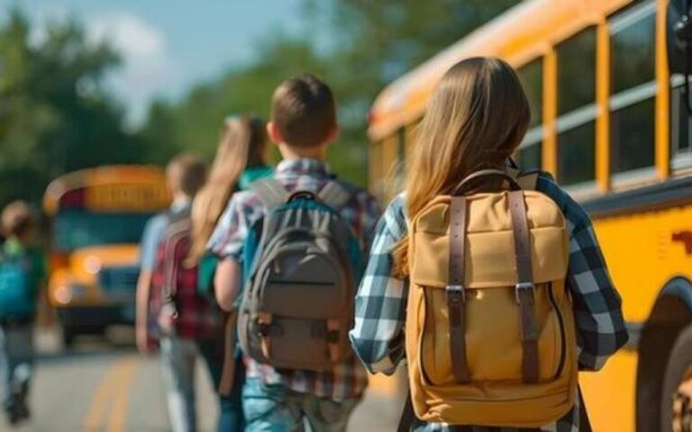 1757579121.1744002647_be761c7d-1569-48f0-bb0e-572ad04617a9_avtobus