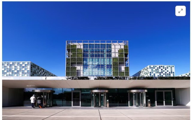 1758565569_photo_5373308149961980269_x