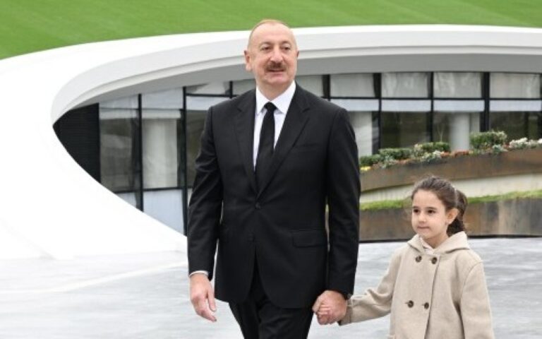 1758988559.1758971155_1758966907_1758966473393861661_1200x630