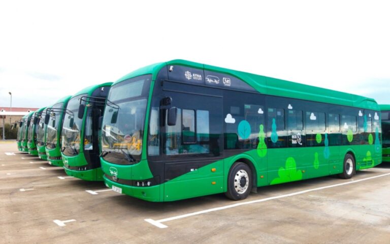 1755666883.avtobus_ayna