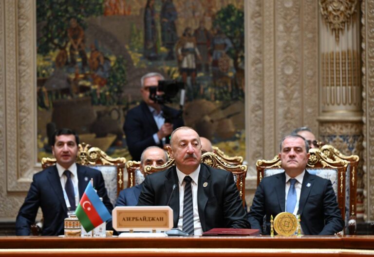 1760091004_40dc2a43e26b947671a725080de6b718