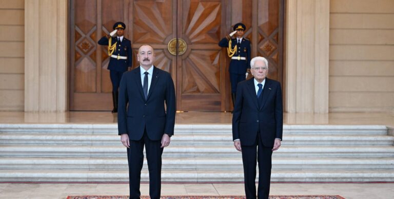 b84a96e85b75eda7caf8efe1395588c4_2396007