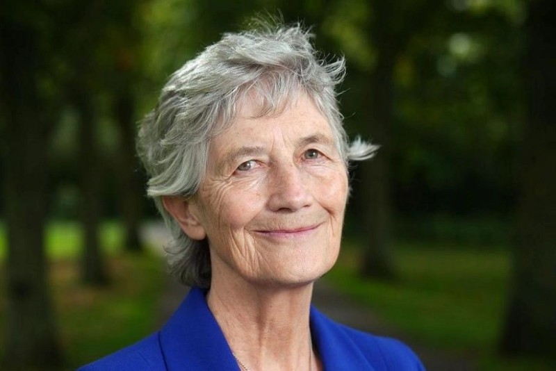 kd3k5iUWcdxmXrnp255DLL946Oq6lQq75Ku1ezVT_825jpg-1761399384