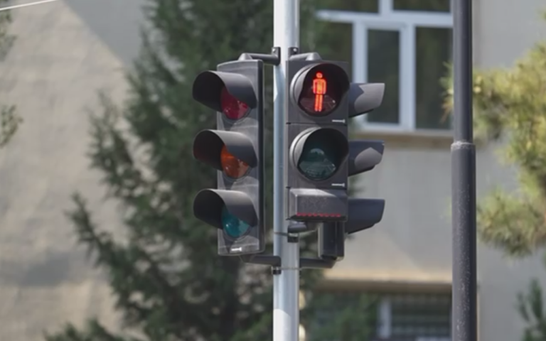 1766988492.svetofor_ishiqfor