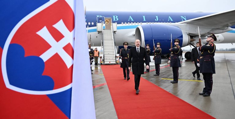 98799b2f734a8c914e7960d46267f2fb_8765646