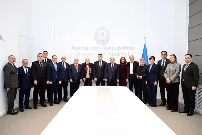 afa27f23-d84a-4e37-a6cb-21f10e420250