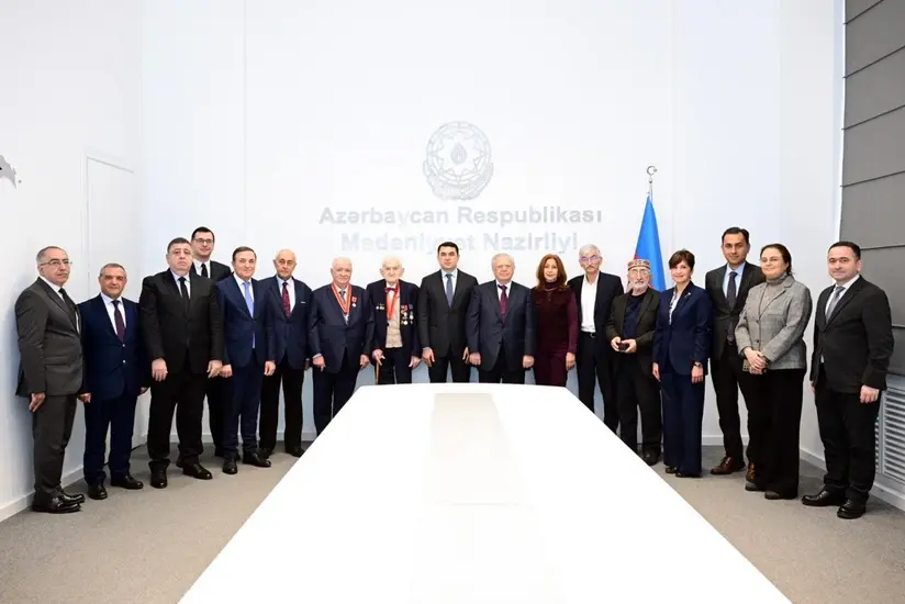 afa27f23-d84a-4e37-a6cb-21f10e420250