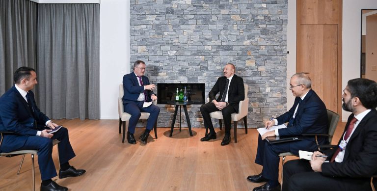 2a750f7329b0e6f036fd3eadc754ba9d_6648065