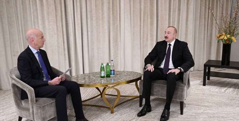 d90b8a8456750c4d83342bb15a2dbf49_1303482