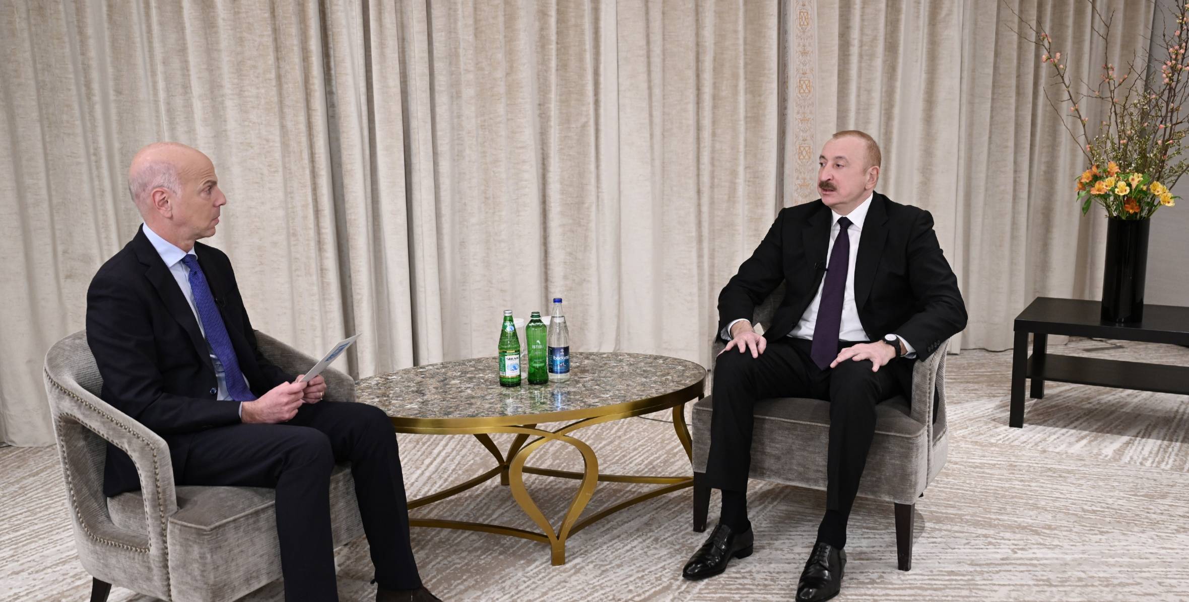 d90b8a8456750c4d83342bb15a2dbf49_1303482