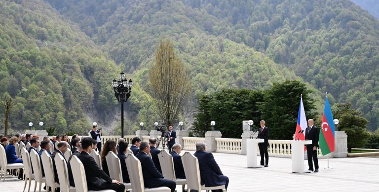 6b43f13c881c3ecc8351736817989be9_8830685