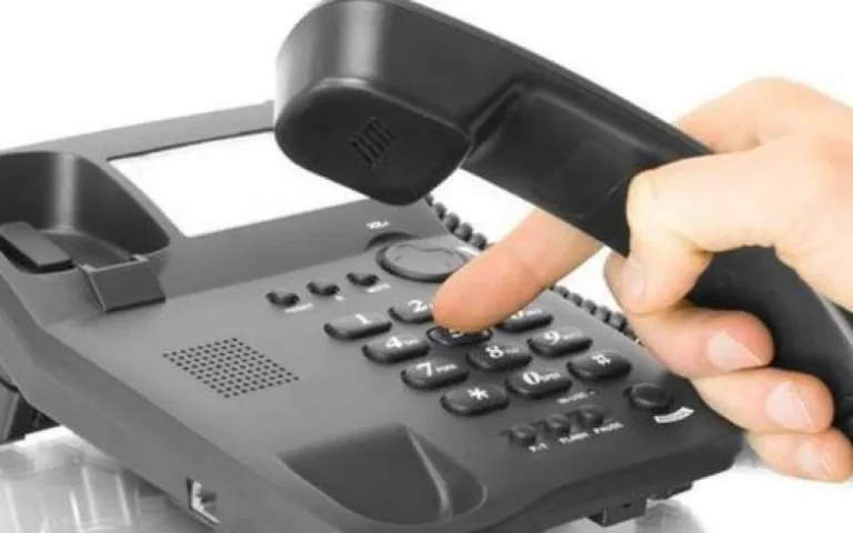 1784117571.telefon